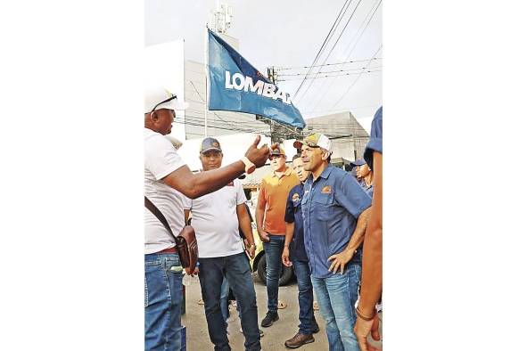 Ricardo Lombana. Ricardo Lombana.