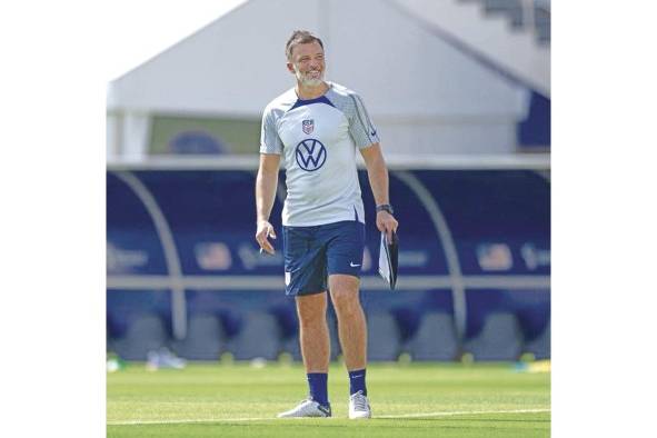 Anthony Hudson, entrenador interino Anthony Hudson, entrenador interino