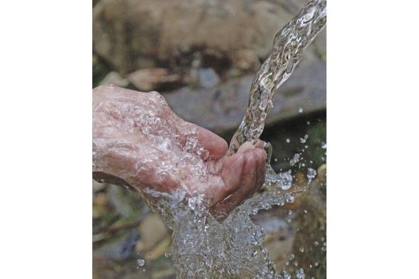 Cuando los desafíos de LAC sean alineados con los derechos humanos al agua y al saneamiento, las soluciones que se tomen serán integrales porque considerarán a las poblaciones urbanas, rurales y periurbanas dentro de las políticas públicas. Cuando los desafíos de LAC sean alineados con los derechos humanos al agua y al saneamiento, las soluciones que se tomen serán integrales porque considerarán a las poblaciones urbanas, rurales y periurbanas dentro de las políticas públicas.