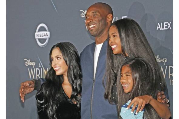 El jugador estaba casado con Vanessa Laine desde 2001, con quien tuvo cuatro hijas. El jugador estaba casado con Vanessa Laine desde 2001, con quien tuvo cuatro hijas.