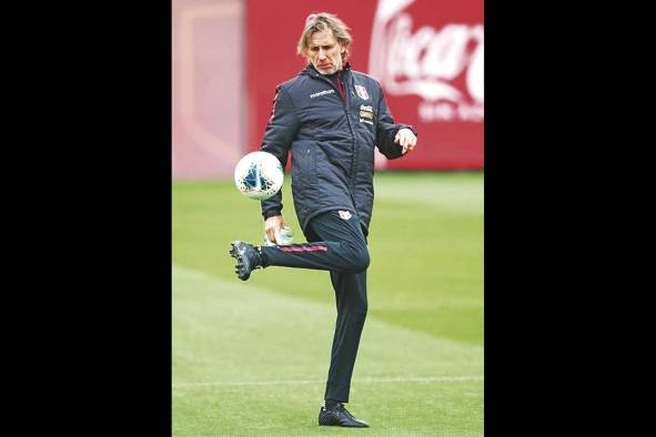 El entrenador Ricardo Gareca fue clave en la recuperación del fútbol peruano, que había perdido peso internacional. El entrenador Ricardo Gareca fue clave en la recuperación del fútbol peruano, que había perdido peso internacional.