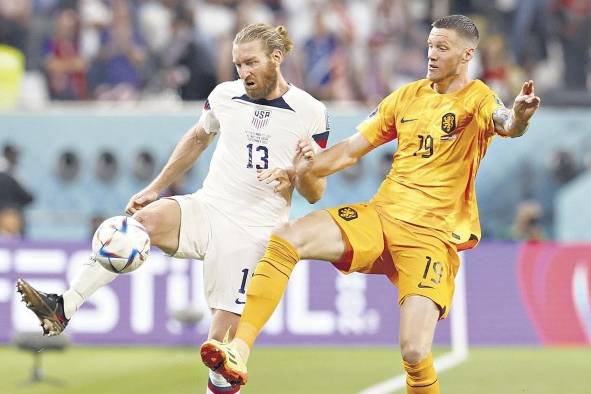 El único representante de la Concacaf continuó poniendo en apuros a los europeos, pero al 81' descuidaron su aspecto defensivo. El único representante de la Concacaf continuó poniendo en apuros a los europeos, pero al 81' descuidaron su aspecto defensivo.