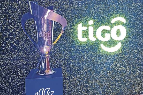 El trofeo de la LPF El trofeo de la LPF