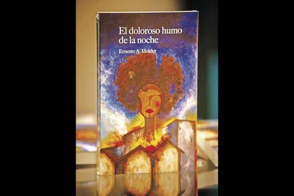 Portada de 'El doloroso humo de la noche' Portada de 'El doloroso humo de la noche'