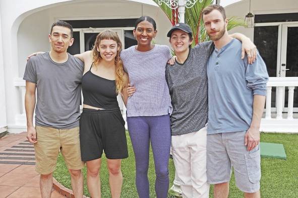 Taylor y su compañía se presentaron por primera vez en Panamá el 8 de abril durante el FAE. Taylor y su compañía se presentaron por primera vez en Panamá el 8 de abril durante el FAE.