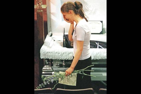 Fotografía de Suárez galardonada con el premio Pulitzer en 2000. Fotografía de Suárez galardonada con el premio Pulitzer en 2000.