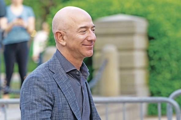 Jeff Bezos, fundador de Amazon. Jeff Bezos, fundador de Amazon.