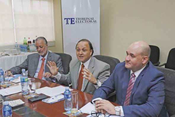 Magistrados del Tribunal Electoral deben presentar las reformas en enero ante la Asamblea. Magistrados del Tribunal Electoral deben presentar las reformas en enero ante la Asamblea.