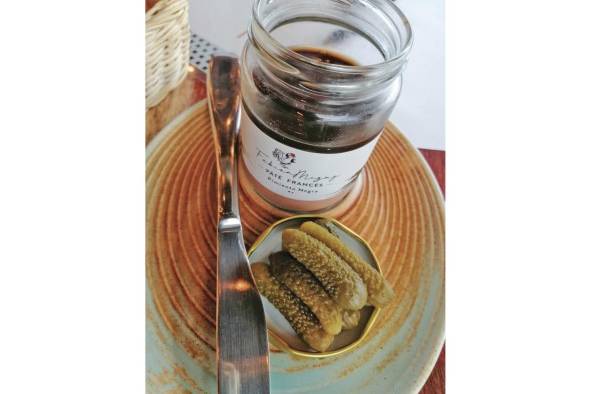 Paté con pimienta negra Paté con pimienta negra