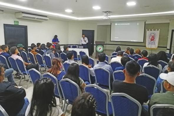 En su política de total transparencia, ejecutivos del proyecto Puerto Barú en David, han visitado centros universitarios, gremios empresariales, grupos comunitarios y sindicales. En su política de total transparencia, ejecutivos del proyecto Puerto Barú en David, han visitado centros universitarios, gremios empresariales, grupos comunitarios y sindicales.