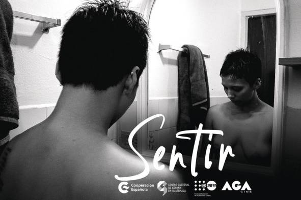Sentir muestra la realidad a la que se enfrentan las mujeres que han pasado por un cáncer o una mastectomía. Sentir muestra la realidad a la que se enfrentan las mujeres que han pasado por un cáncer o una mastectomía.