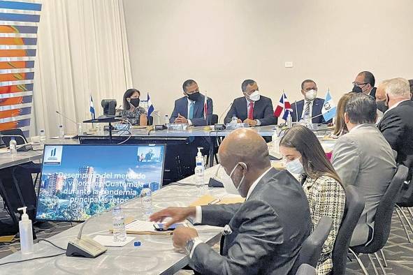 Primera Reunión de Cooperación entre Reguladores del Mercado de Valores de Centroamérica llevada a cabo en Panamá. Primera Reunión de Cooperación entre Reguladores del Mercado de Valores de Centroamérica llevada a cabo en Panamá.