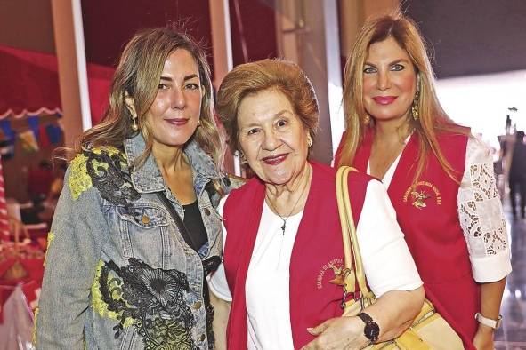 Michelle de Rusódimos, Tula de Lymberópulos, Julie Lymberópulos Michelle de Rusódimos, Tula de Lymberópulos, Julie Lymberópulos