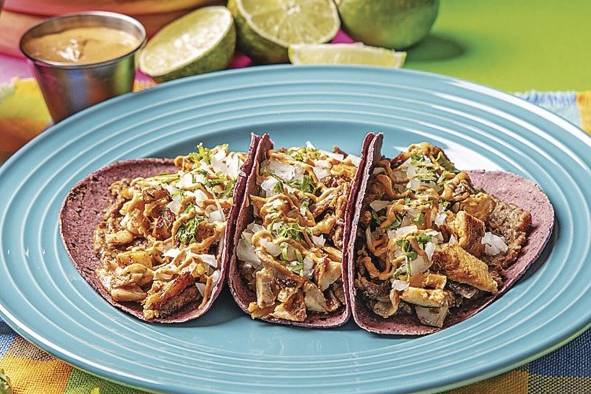 Los jawarma tacos, oferta de la Tapa del Coco, son un platillo de tacos con influencia de la cocina interiorana panameña. Los jawarma tacos, oferta de la Tapa del Coco, son un platillo de tacos con influencia de la cocina interiorana panameña.