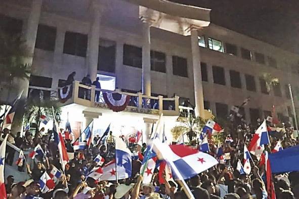 Marchas, y una vigilia que empezó hace dos semanas y continúa en la Corte Suprema de Justicia. Marchas, y una vigilia que empezó hace dos semanas y continúa en la Corte Suprema de Justicia.