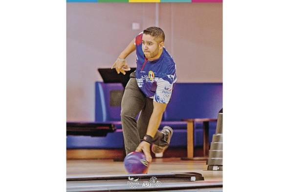 El equipo de 'bowling' ganó la medalla de bronce en Asunción. El equipo de 'bowling' ganó la medalla de bronce en Asunción.