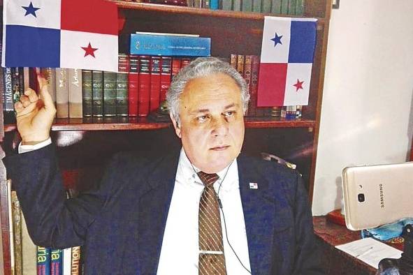 Investigador de la historia nacional y miembro de la Comisión Nacional de los Símbolos de la Nación. Investigador de la historia nacional y miembro de la Comisión Nacional de los Símbolos de la Nación.