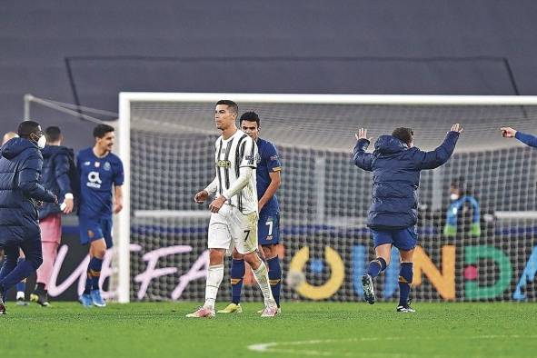 Cristiano Ronaldo y su Juventus cayeron ante el Oporto. Cristiano Ronaldo y su Juventus cayeron ante el Oporto.