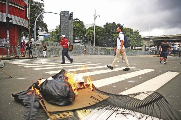 Las protestas suceden en diversas zonas del país desde Chiriquí hasta Panamá este. Las protestas suceden en diversas zonas del país desde Chiriquí hasta Panamá este.