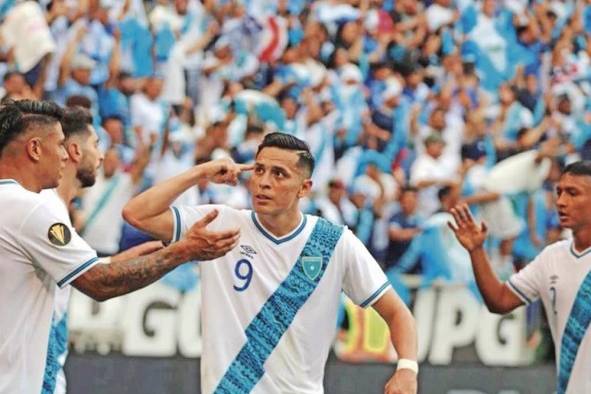 Rubio Rubín, nacido en Estados Unidos de padre mexicano y madre guatemalteca, es un as bajo la manga que ha mostrado ya su cuota goleadora. Rubio Rubín, nacido en Estados Unidos de padre mexicano y madre guatemalteca, es un as bajo la manga que ha mostrado ya su cuota goleadora.