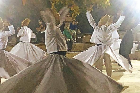 Derviches danzantes Derviches danzantes