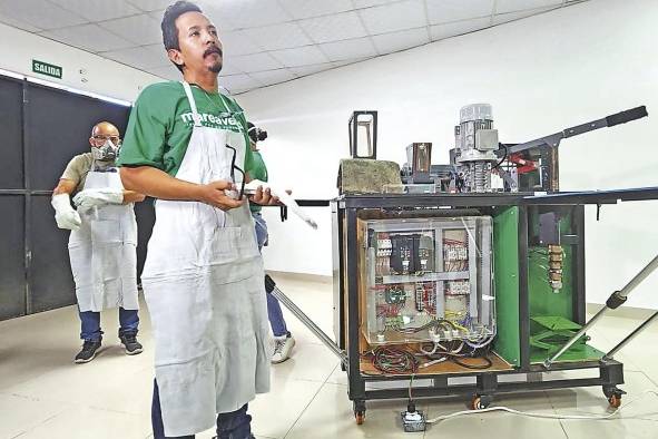 'Garzón Lab' de la Asociación Marea Verde y la Junta Comunal Ernesto Córdoba Campos. 'Garzón Lab' de la Asociación Marea Verde y la Junta Comunal Ernesto Córdoba Campos.