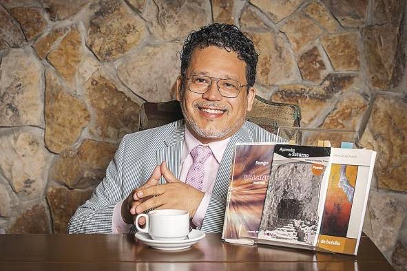 El escritor y organizador Edilberto González Trejos presentará distintos autores en el festival. El escritor y organizador Edilberto González Trejos presentará distintos autores en el festival.