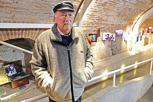 Víctor Canto fue el último gerente general de la Discoteca del Cantar Popular. Víctor Canto fue el último gerente general de la Discoteca del Cantar Popular.