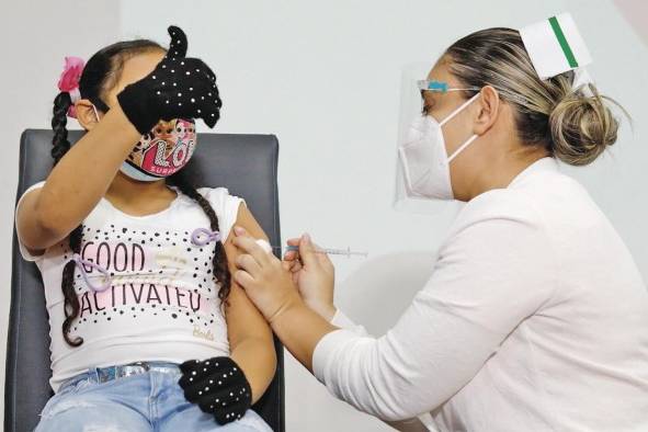 Según los expertos, la mejor decisión es llevar a los niños a vacunarse sobre todo ahora que viene la temporada escolar. Según los expertos, la mejor decisión es llevar a los niños a vacunarse sobre todo ahora que viene la temporada escolar.