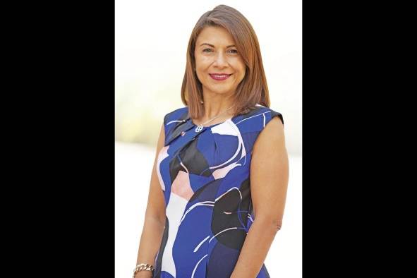 Ana Claudia Álvarez cuenta con más de 28 años de experiencia en la industria de la salud e innovación, y como líder de estrategias comerciales. Ana Claudia Álvarez cuenta con más de 28 años de experiencia en la industria de la salud e innovación, y como líder de estrategias comerciales.