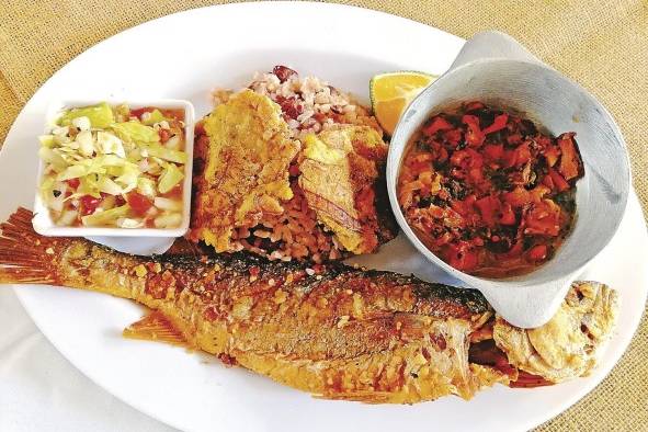 El sabor colonense está marcado por la gastronomía costeña y el pescado. El sabor colonense está marcado por la gastronomía costeña y el pescado.