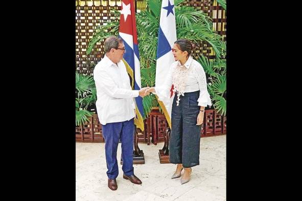 La ministra de Relaciones Exteriores, Janaina Tewaney Mencomo, durante su visita a Cuba. La ministra de Relaciones Exteriores, Janaina Tewaney Mencomo, durante su visita a Cuba.