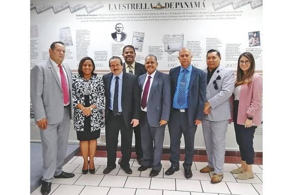 Decanos de la Unachi, la UP, y La Estrella de Panamá logran acuerdos Decanos de la Unachi, la UP, y La Estrella de Panamá logran acuerdos