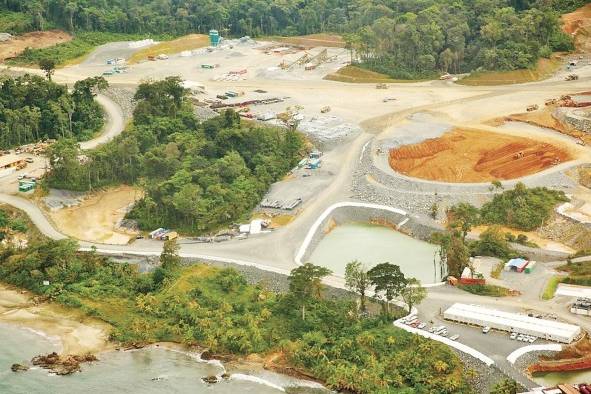 La mina Cobre Panamá, ubicada en Donoso, provincia de Colón, representa el 3,5% del producto interno bruto (PIB) del país. La mina Cobre Panamá, ubicada en Donoso, provincia de Colón, representa el 3,5% del producto interno bruto (PIB) del país.