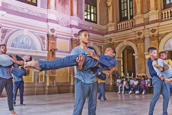 Se presentará el Youth Lab, unlaboratorio de creación para jóvenes estudiantes de danza. Se presentará el Youth Lab, unlaboratorio de creación para jóvenes estudiantes de danza.