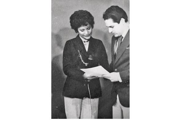 Con el entonces ministro de Educación, Aristides Royo Con el entonces ministro de Educación, Aristides Royo