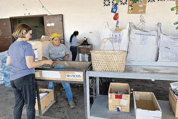 Reciclaje electrónico, una acción verde que protege Reciclaje electrónico, una acción verde que protege