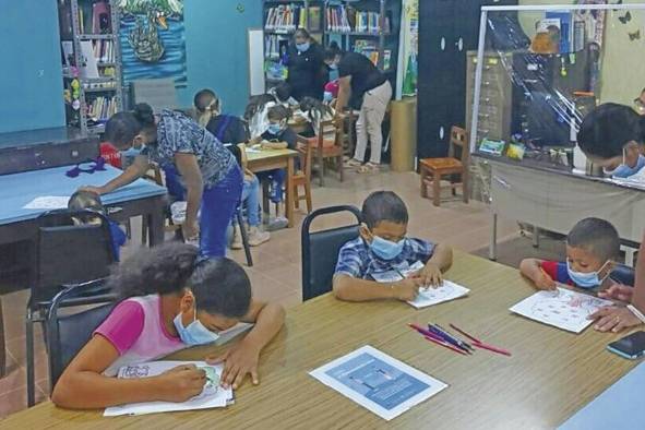 Las bibliotecas llevan a cabo programas de lectura y apoyo a la educación infantil Las bibliotecas llevan a cabo programas de lectura y apoyo a la educación infantil