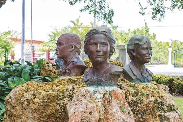 Monumento a las hermanas Mirabal, República Dominicana Monumento a las hermanas Mirabal, República Dominicana