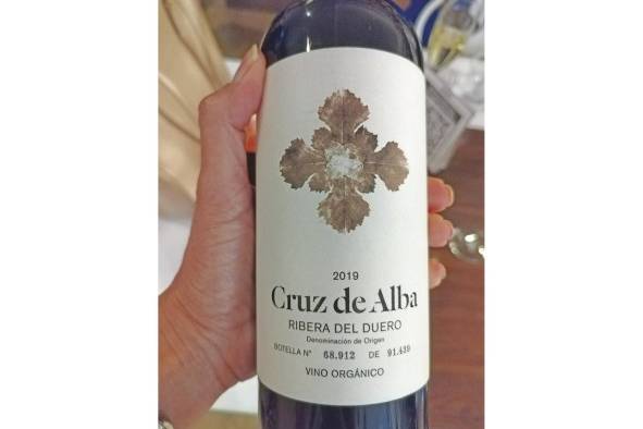 Cruz de Alba, Ribera del Duero, tempranillo 2019. Cruz de Alba, Ribera del Duero, tempranillo 2019.