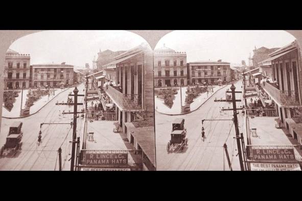 Plaza de la Estación con el parque y los edificios del Hotel Internacional y la Pacific Stream Navigation Company. Plaza de la Estación con el parque y los edificios del Hotel Internacional y la Pacific Stream Navigation Company.