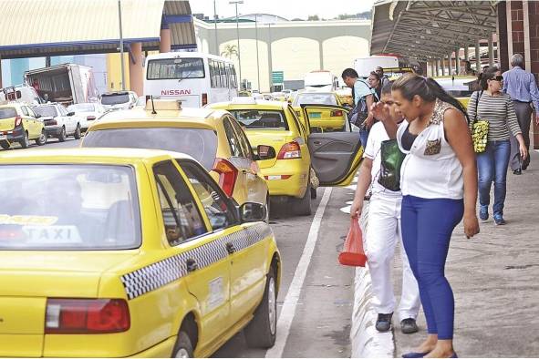 Los dirigentes transportistas solicitan al gobierno activar el programa de bonos. Los dirigentes transportistas solicitan al gobierno activar el programa de bonos.