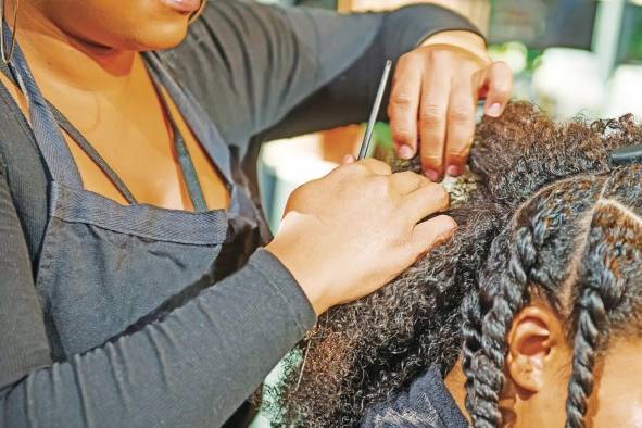Las trenzas es uno de los estilos que no requieren de mucho mantenimiento. Las trenzas es uno de los estilos que no requieren de mucho mantenimiento.