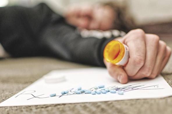 El abuso de este tipo de medicamentos en la población joven se puede evitar. El abuso de este tipo de medicamentos en la población joven se puede evitar.