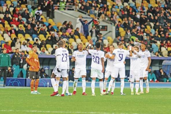 El Madrid ha tenido un camino solvente salvo el inesperado tropiezo contra el Sheriff Tiraspol, y el PSG cedió ante el Manchester City. El Madrid ha tenido un camino solvente salvo el inesperado tropiezo contra el Sheriff Tiraspol, y el PSG cedió ante el Manchester City.
