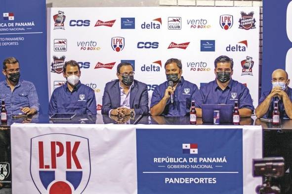 Conferencia de Prensa en donde se oficializa la primera Liga Profesional de Kickball (LKP). Conferencia de Prensa en donde se oficializa la primera Liga Profesional de Kickball (LKP).