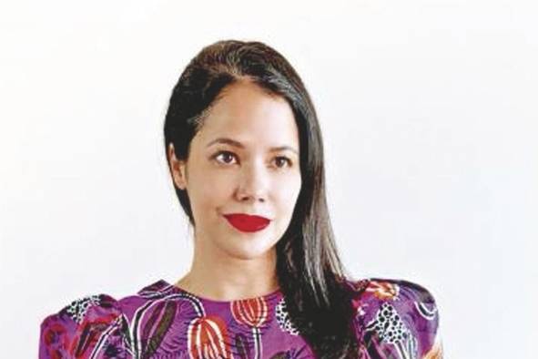 Maritere Lee. Psicóloga y escritora. Es una de esas personas que cae irremediablemente bien y no se esfuerza por lograrlo. Muestra firmeza, pero a la vez carisma, con un desenvolvimiento impecable al expresarse que no nota ni reconoce. “La depresión ha estado presente desde que tengo uso de razón en mi entorno e incluso ha estado presente en mí y eso me llevó a investigar y por eso decidí orientarme a la psicología”. Maritere Lee. Psicóloga y escritora. Es una de esas personas que cae irremediablemente bien y no se esfuerza por lograrlo. Muestra firmeza, pero a la vez carisma, con un desenvolvimiento impecable al expresarse que no nota ni reconoce. “La depresión ha estado presente desde que tengo uso de razón en mi entorno e incluso ha estado presente en mí y eso me llevó a investigar y por eso decidí orientarme a la psicología”.