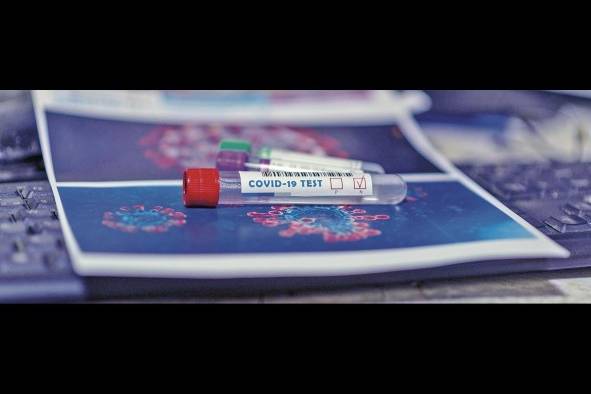 Ómicron: la ciencia indaga e insiste en continuar con la vacunación para contrarrestar efectos de la nueva variante Ómicron: la ciencia indaga e insiste en continuar con la vacunación para contrarrestar efectos de la nueva variante