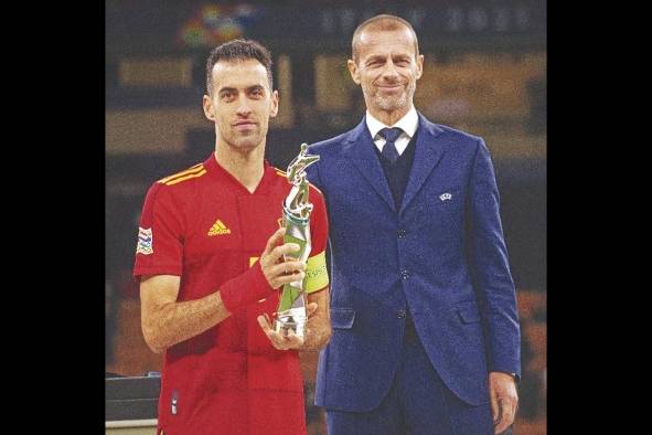 El abogado esloveno Aleksander Ceferin, a la derecha, presidente de la UEFA El abogado esloveno Aleksander Ceferin, a la derecha, presidente de la UEFA