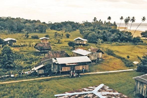 Comunidad pesquera en la comarca Ngäbe Buglé donde su exportación es el tiburón martillo, una de las especies en peligro de extinción. Comunidad pesquera en la comarca Ngäbe Buglé donde su exportación es el tiburón martillo, una de las especies en peligro de extinción.